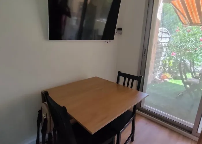 à à Pied&terrasse Appartement Hyères